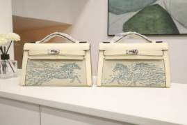 Picture of Hermes Handbags _SKUfw236182804fw